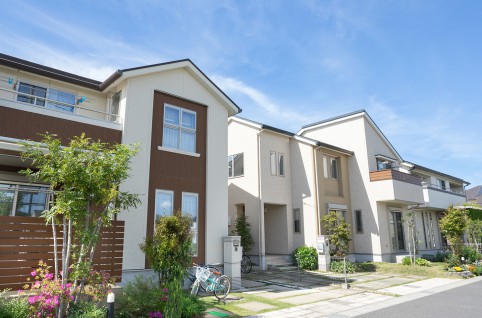 閑静な住宅街の街並み